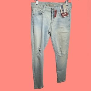 ARIZONA JEAN CO. NEW W/TAGS Ripped/distressed jeans (NWT)